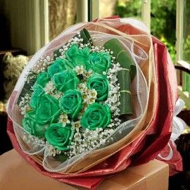 12 Green Roses & Wax Flowers Bouquet ( 1 Day Advance Order)