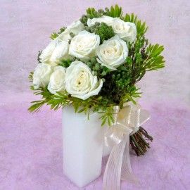 12 White Roses with lanuginosa