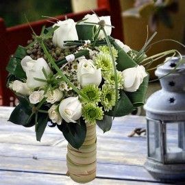 6 White Roses Small Special Standing Bouquet