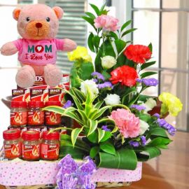 16cm Love Bear With Carnations & bird's nest