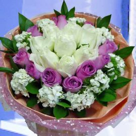 12 Purple & 8 White Roses Hand Bouquet