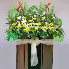 Bird of paradize with lily, yellow chrysanthemum and Gerbera 6 f