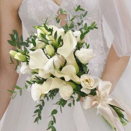 Calla Lilies Hand Bouquet Delivery For All Occasion